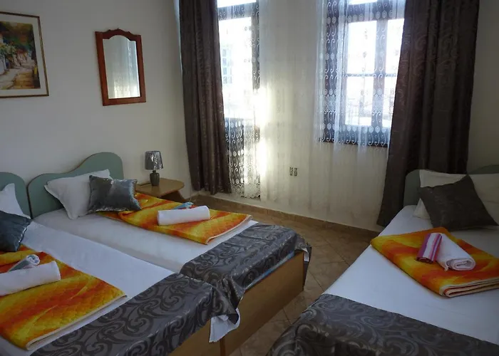 Gæstehus Zhelevi 3*